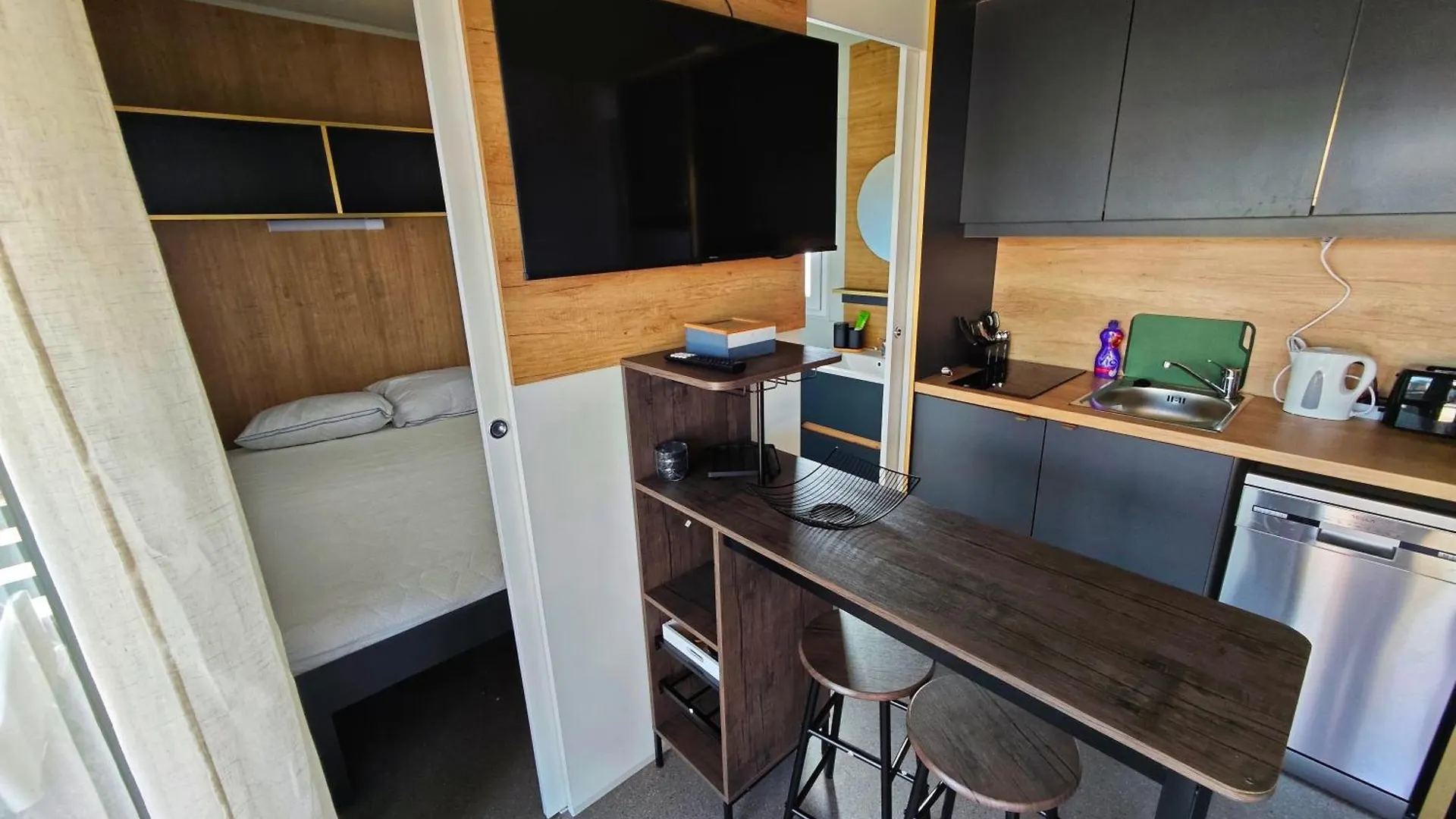 Innova Travelvir - Mobhome Daniel بيت للعطل